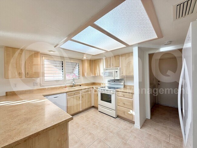 Foto del edificio - 7641 E Pueblo Ave