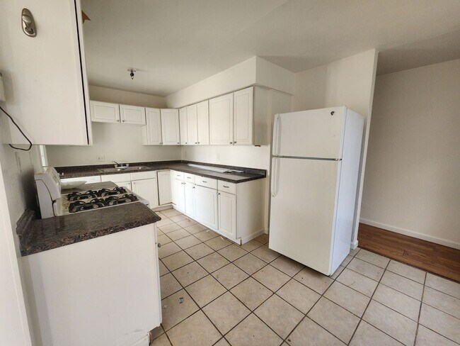 Foto del edificio - COMING SOON! 2 BEDROOM HOME
