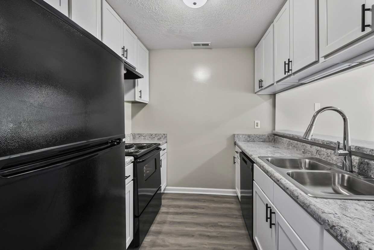 North Ingleside Townhomes Apartments in Fayetteville, NC