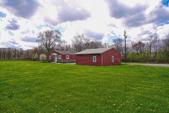 Building Photo - 3363 Rohr Rd