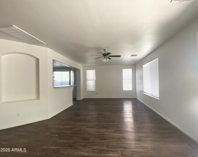 Building Photo - 8552 W Malapai Dr