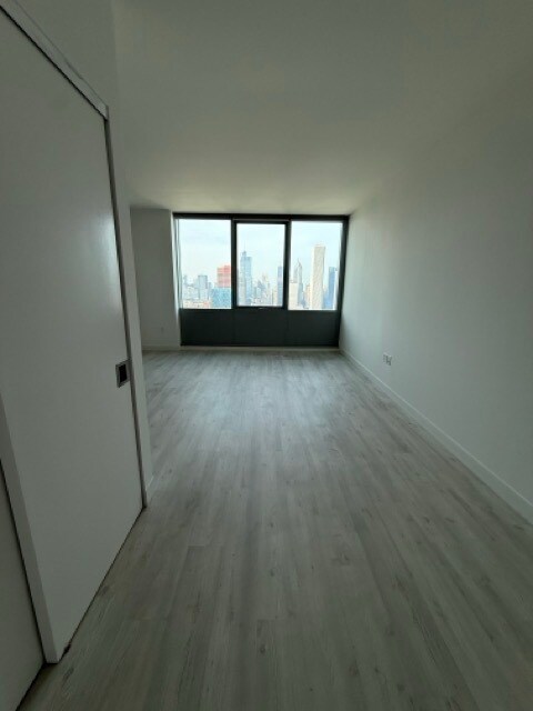 Foto del edificio - 41 E 8th St