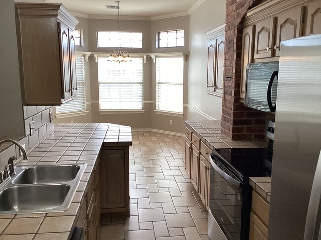 Building Photo - 17533 Zinc Dr