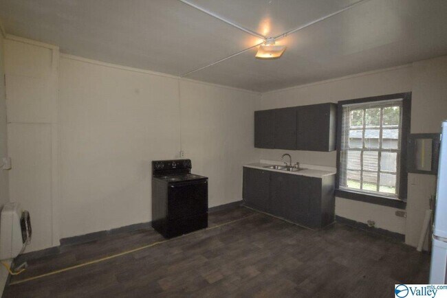 Foto del edificio - 3700 Emm Ell St SW