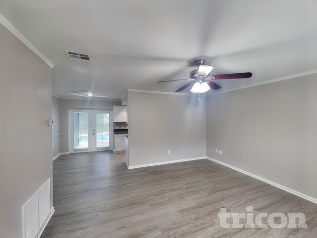 Foto del edificio - 120 N Alderwood St