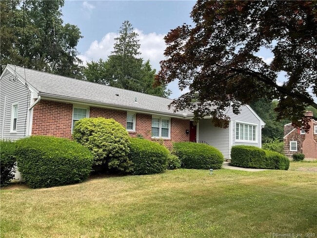 Building Photo - 127 Orchard Dr