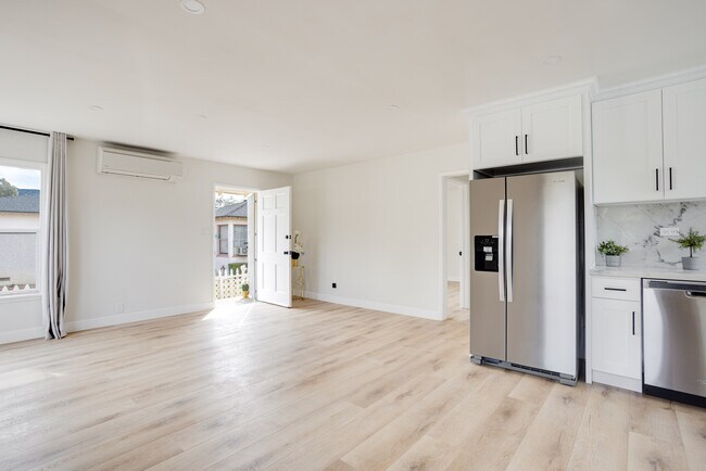 Foto del edificio - 617 N Rosemary Ln