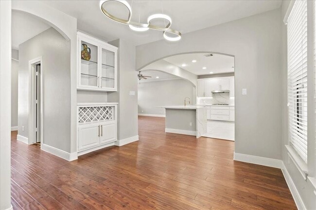 Building Photo - 1518 Bingham St