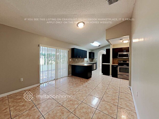 Building Photo - 10660 SW 21st St