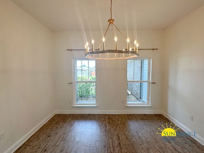 Foto del edificio - 8442 Holley Hills Cir