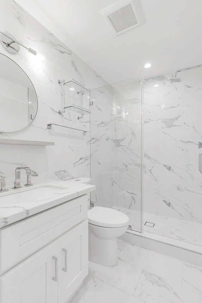 Foto del edificio - 2438 7th St