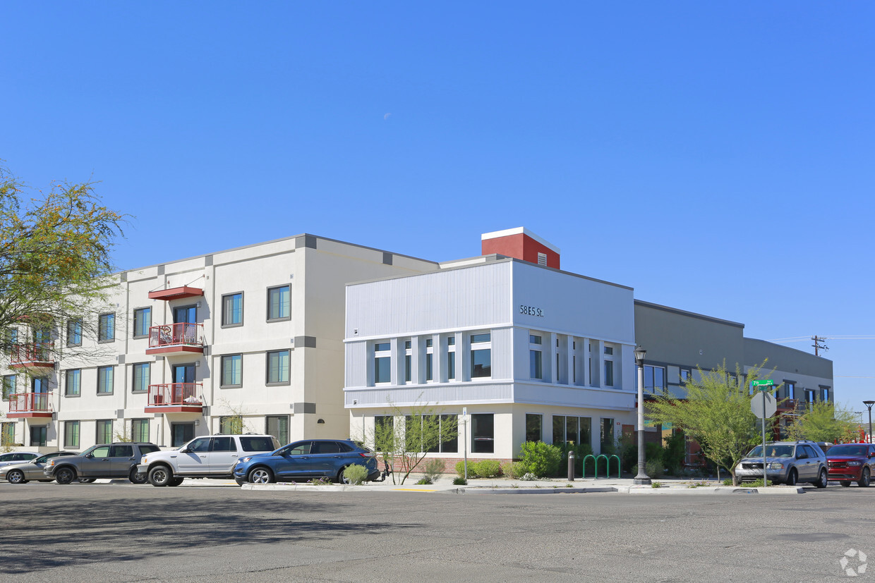 Foto principal - 7th Avenue Commons
