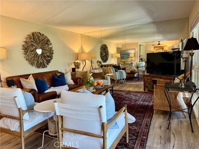 Foto del edificio - 863 Ronda Mendoza