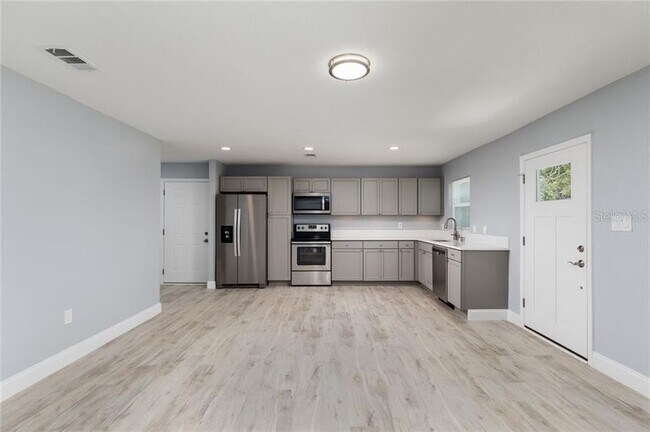 Photo - 211 N Bradford Ave House