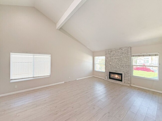 Foto del edificio - SD: Spacious 4BD/2BA Home in Mira Mesa with Large Backyard, 2-Car Garage & In-Unit Laundry