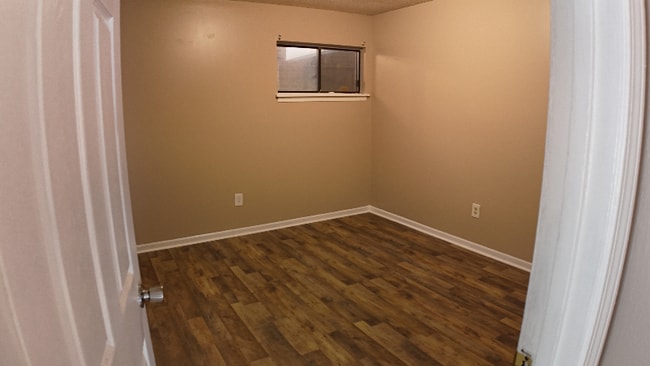 Foto del edificio - 100 Highland Forest Dr