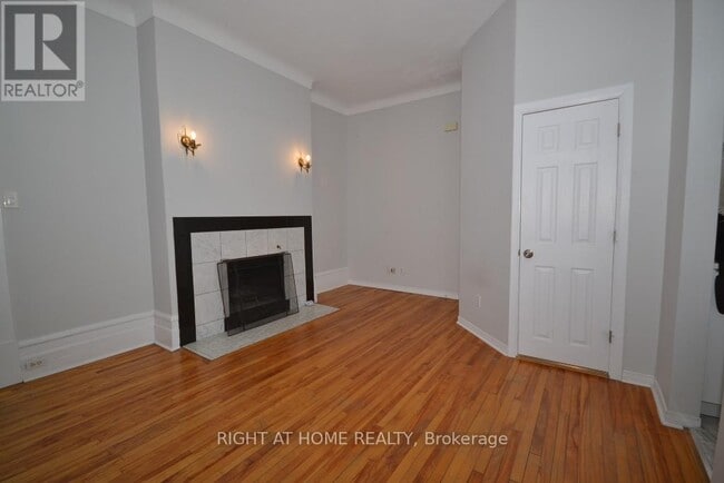 Building Photo - 17 Marlborough Ave