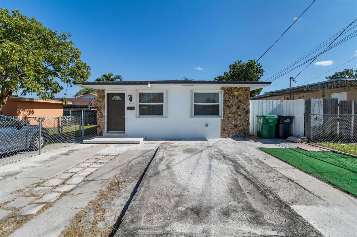 3625 SW 89th Ct, Miami, FL 33165 Apartment for Rent in Miami, FL
