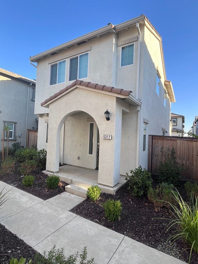 5312 Cumberland Dr, Roseville, CA 95747 House Rental in Roseville, CA