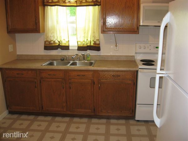 Building Photo - 6445 Sommerset Rd