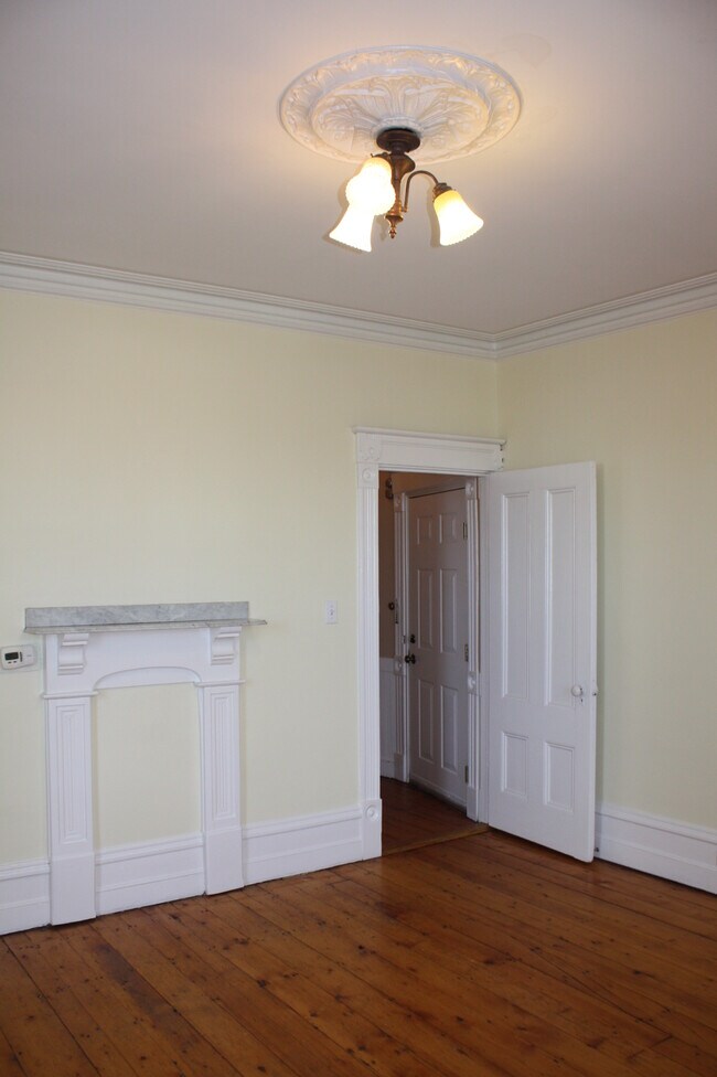 Front room - can be a bedroom or living room - 80 India St