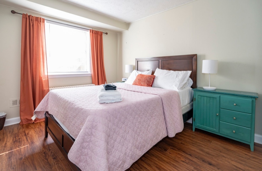 Bedroom 1 - 2915 Rivermont Ave