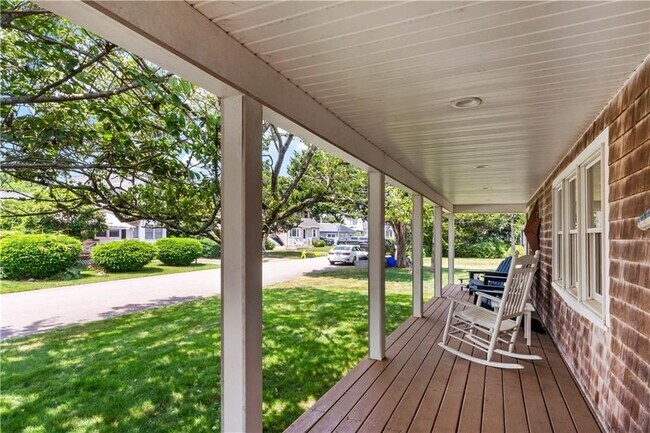 Foto del edificio - 39 Salt Pond Way