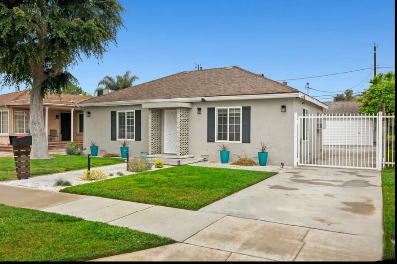 Primary Photo - 923 E Orange Grove Ave