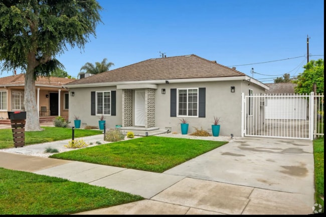 Building Photo - 923 E Orange Grove Ave