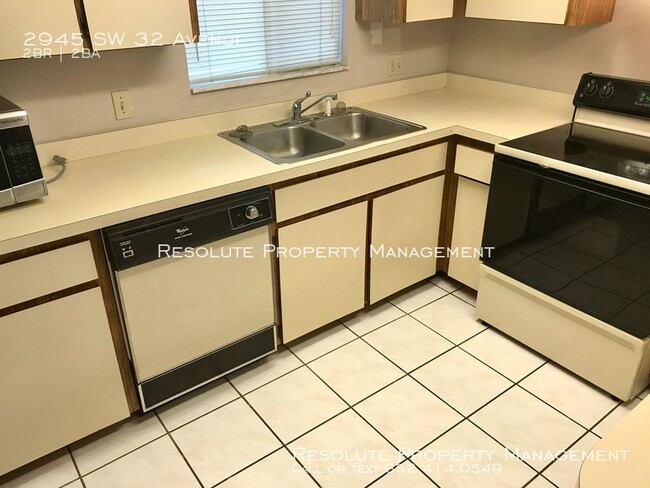 Foto del edificio - 2BR / 2BA Condo - Paddock Oaks