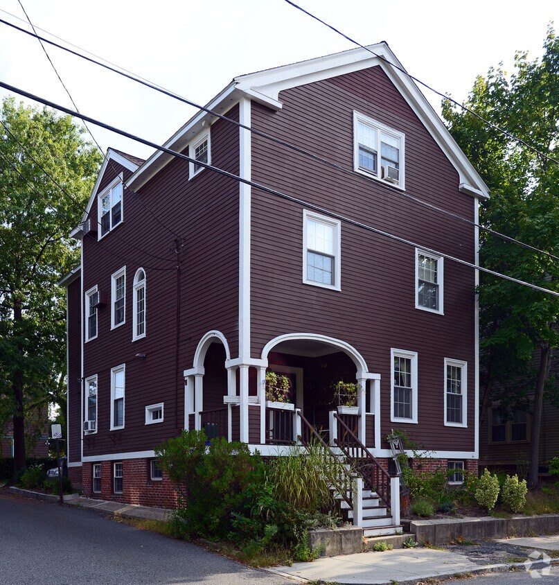 Primary Photo - 43 Jewett St