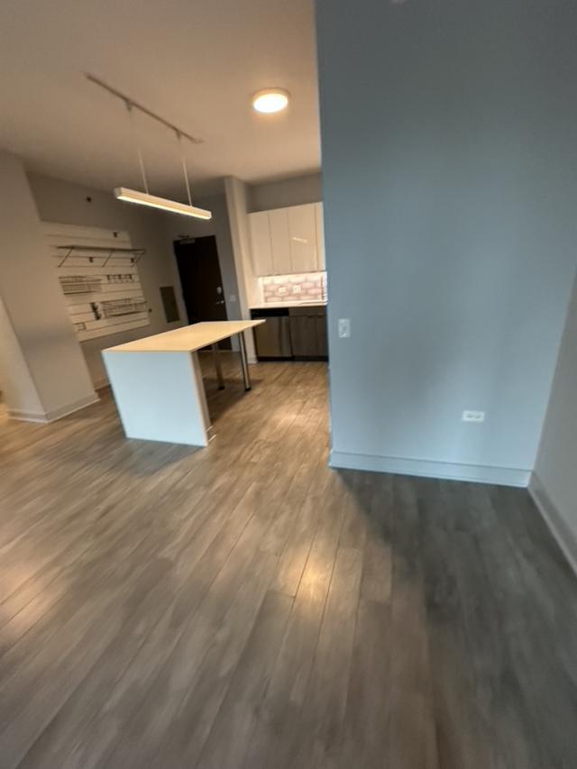 Building Photo - 2 bedroom in Chicago IL 60613