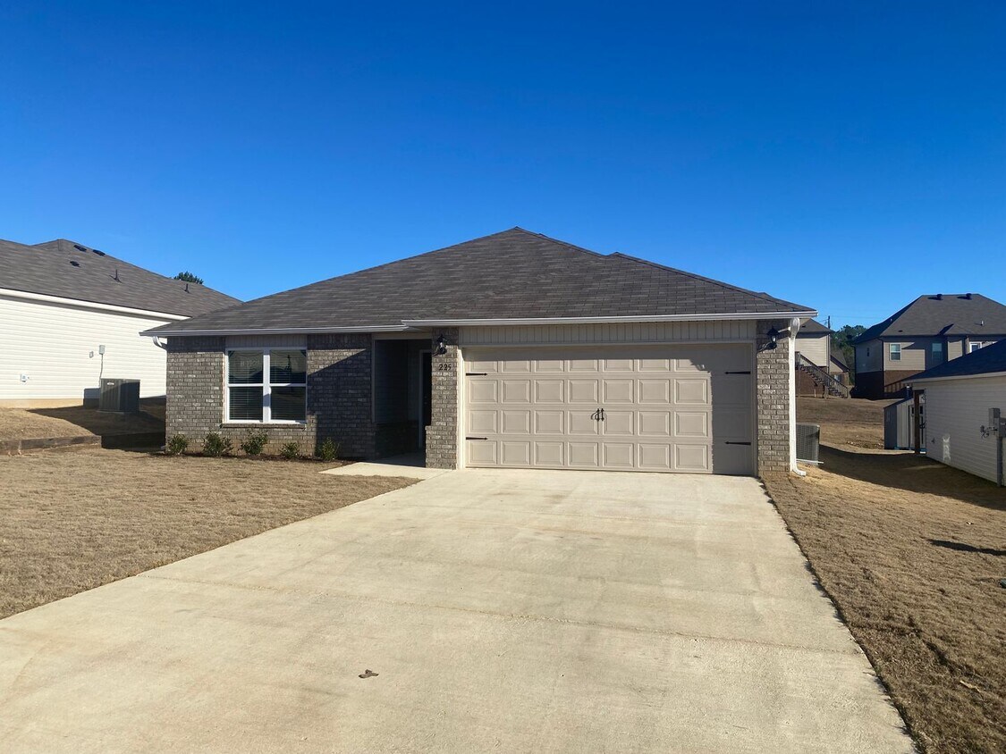 Newly Built Three Bedroom Two Bath Home re... House Rental in