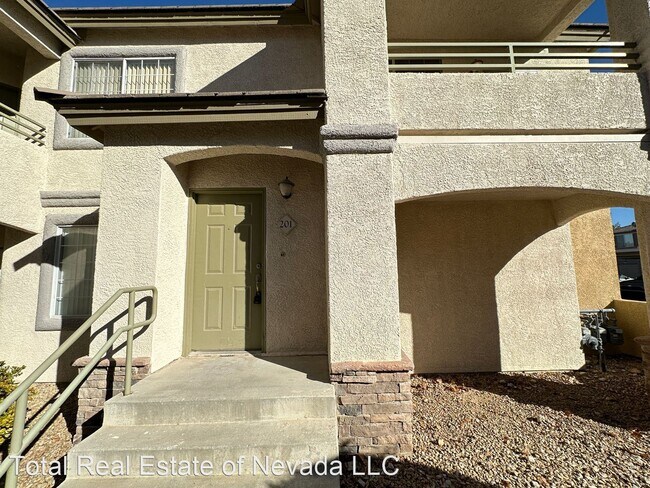 Foto del edificio - 2 br, 2 bath House - 1621 Queen Victoria S...