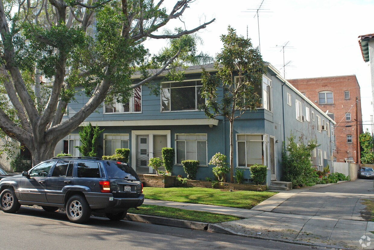 Foto del edificio - 637 S Cloverdale Ave