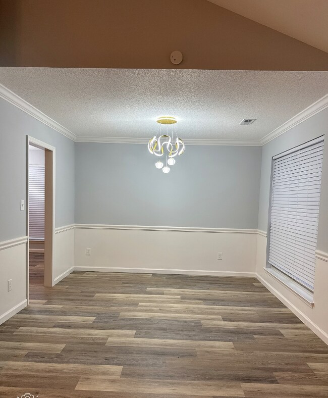 Foto del edificio - 100 Patra Dr