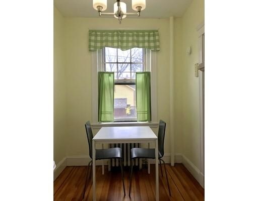 Building Photo - 38 Linnaean St