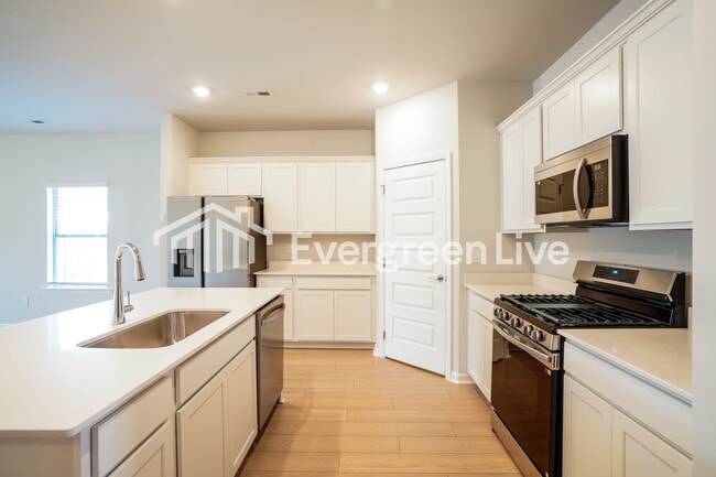 Building Photo - 228 Exeter St