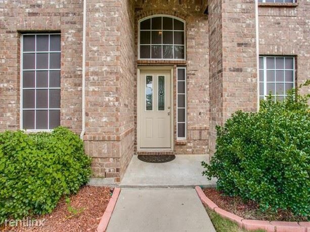 Building Photo - 5 br, 3 bath House - 221 Northwood Drive
