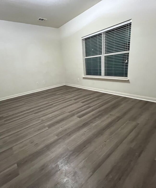 Building Photo - 6233 White Jade Dr