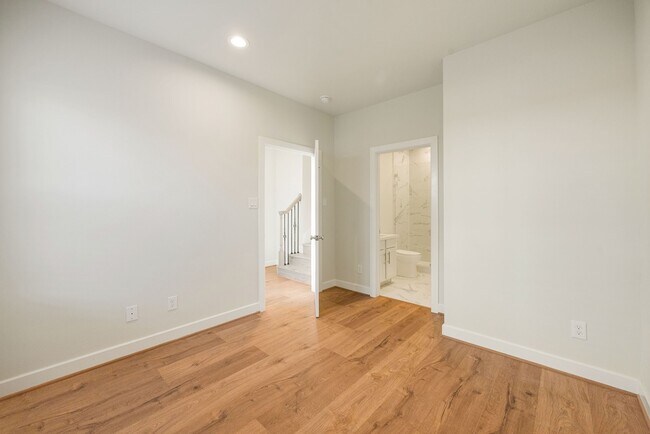 Foto del edificio - 6302 Chelsea Falls Ln