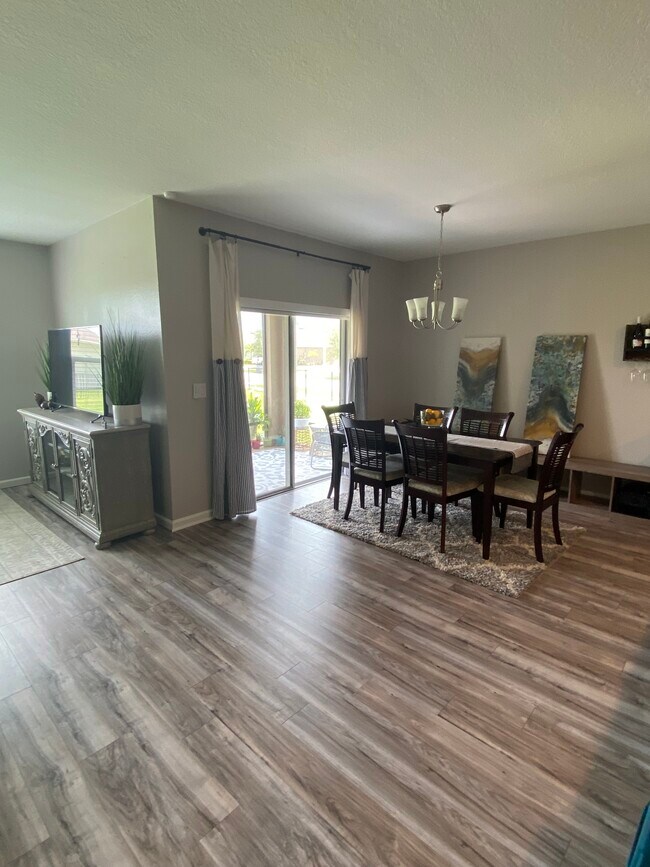 Foto del edificio - 3146 Tidewater Cir