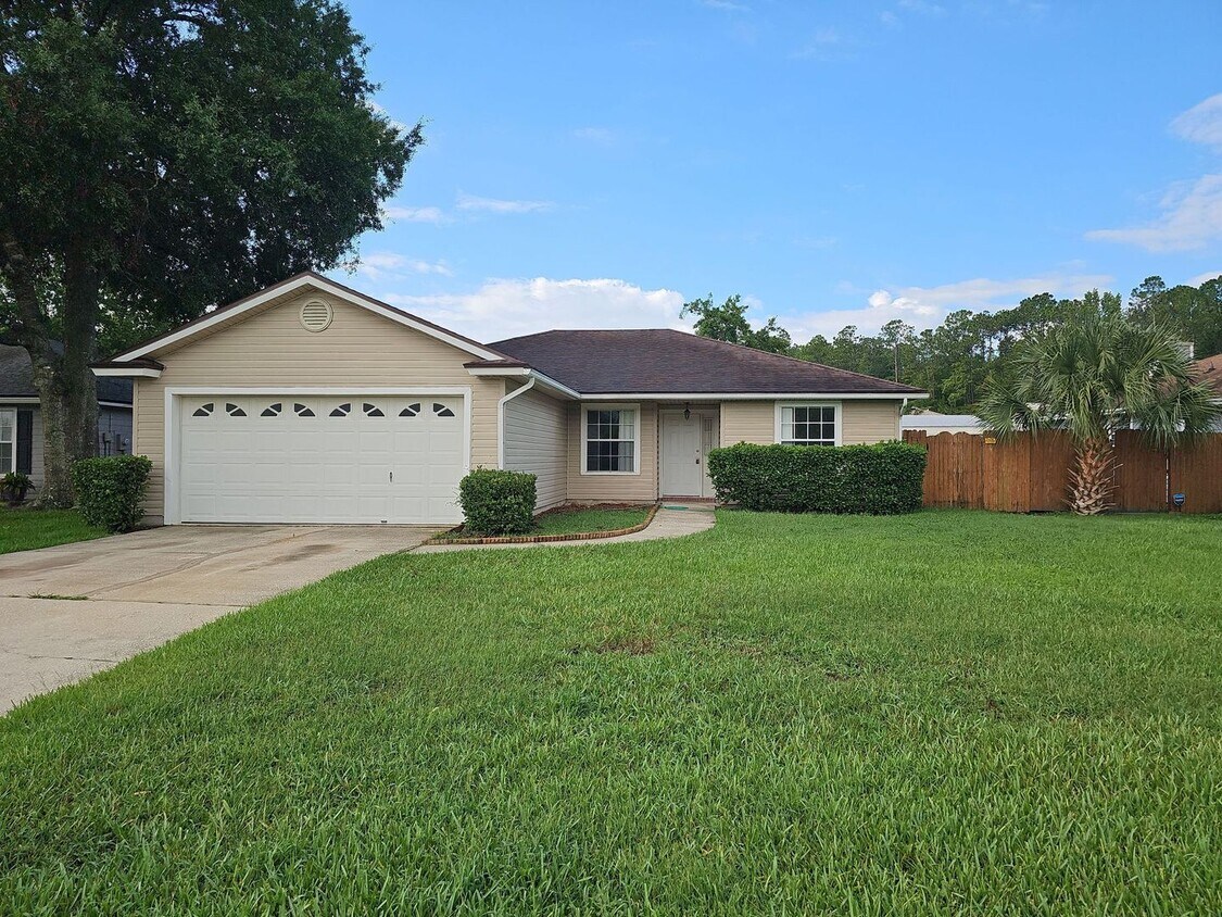 Primary Photo - Charming 3 bedroom, 2 Bathroom
