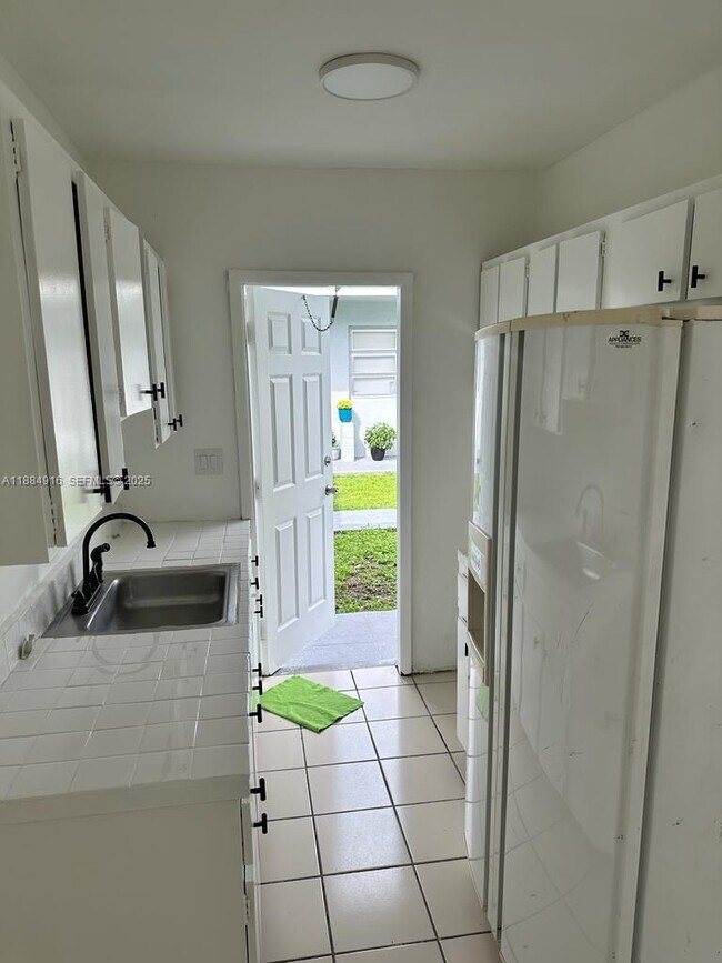 Foto del edificio - 6025 Polk St