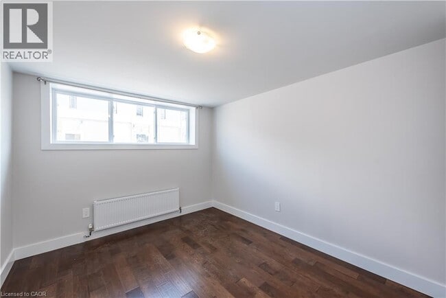 Building Photo - 35 Niagara St