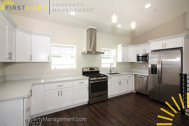 Foto del edificio - 1203 W Gardena Blvd