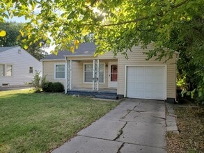 Building Photo - 343 S Vassar St