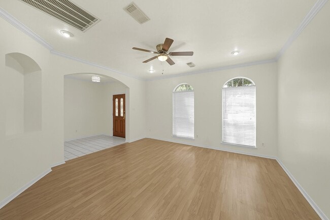 Foto del edificio - 15322 Vintage Oak Ln