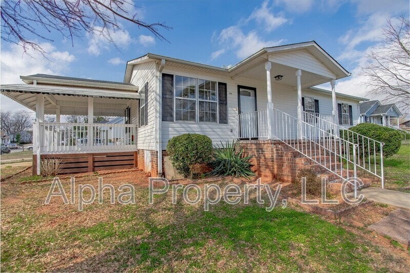 Photo - 210 Carter Street