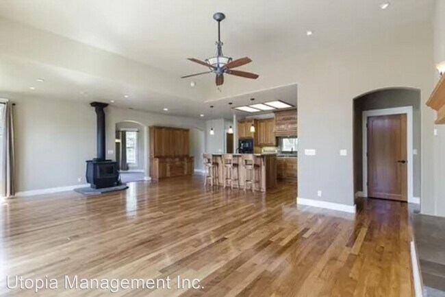 Foto del edificio - 4 br, 3 bath House - 2 Creekhaven Drive